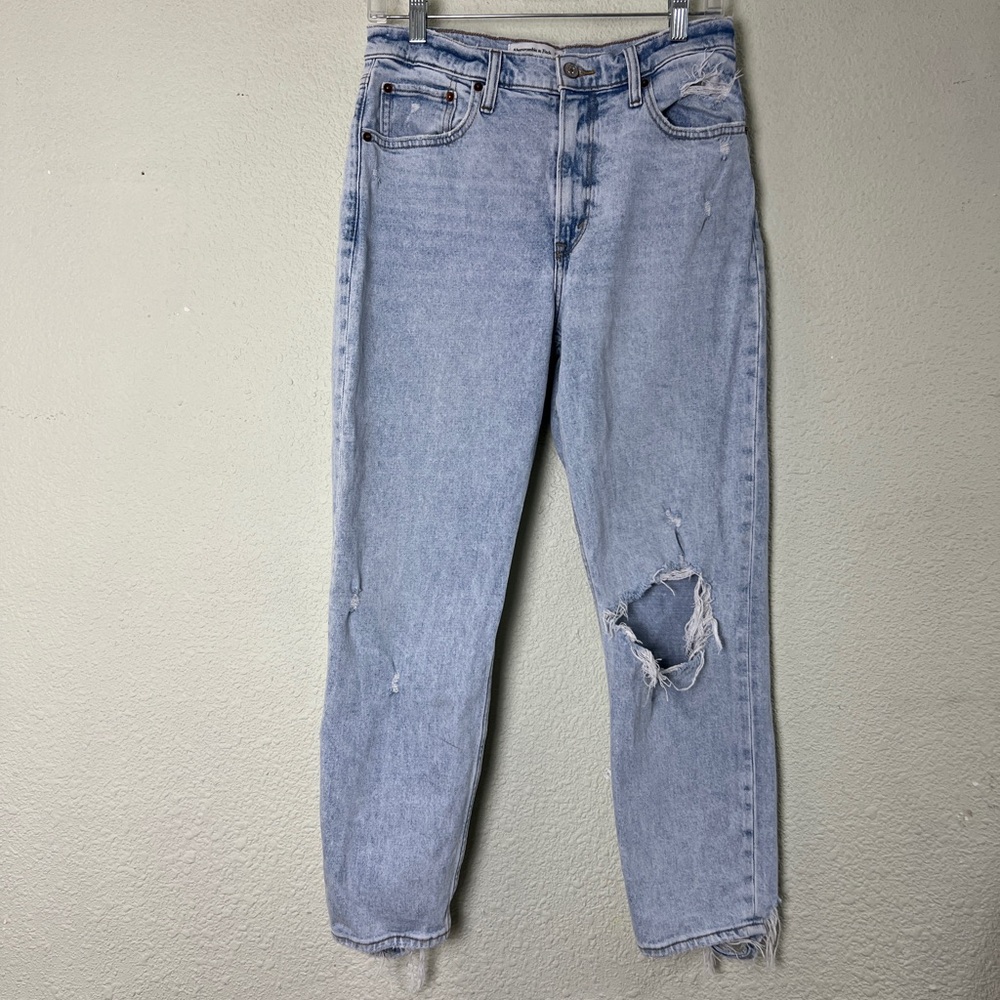 ABERCROMBIE & FITCH The Mom High Rise Straight Leg Jeans Distressed Sz 28/6